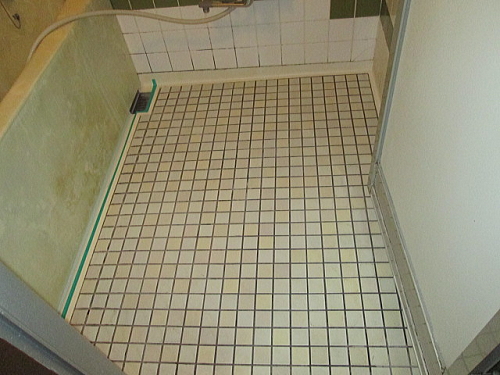 お風呂のリフォーム 床のタイル目地が劣化した時は 福岡県福岡市 ホームリメイク倶楽部