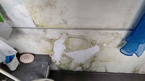 お風呂のリフォーム ユニットバスの壁に取れない汚れが 佐賀県杵島郡 ホームリメイク倶楽部